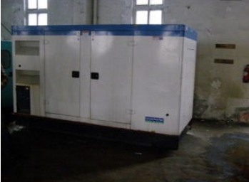 龙华山办事处康明斯150kw大型柴油二手发电机组